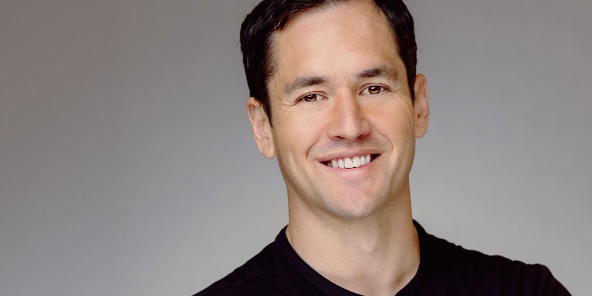 “Ku Benci Bahasa Korporat”: Pendiri Teknologi Abaikan Tim Komunikasi dan Hukum dalam Pesan Perpisahan Terbuka tentang Beban Berat Menjadi CEO