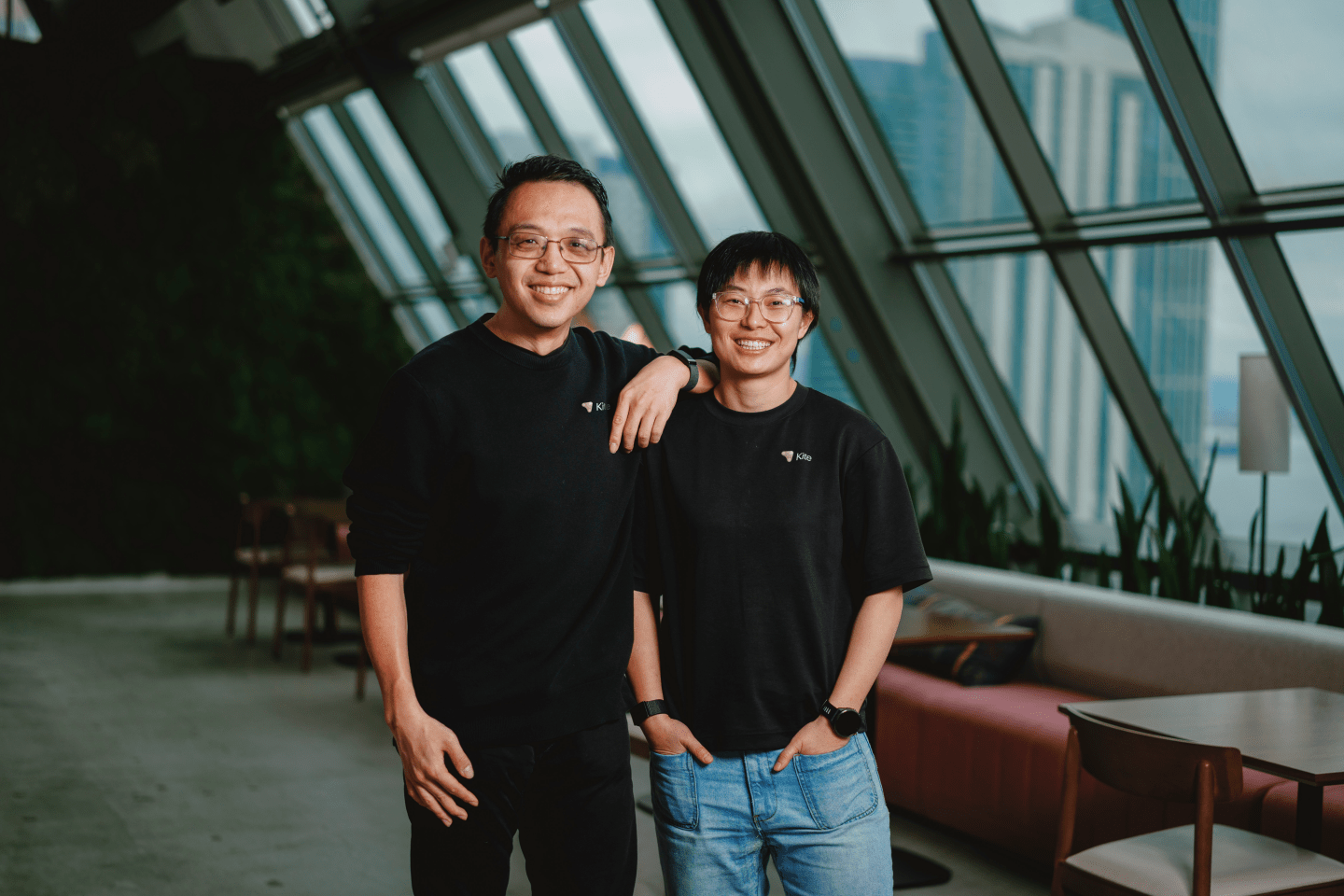 A picture of Scott Shi and Chi Zhang standing next to each other.