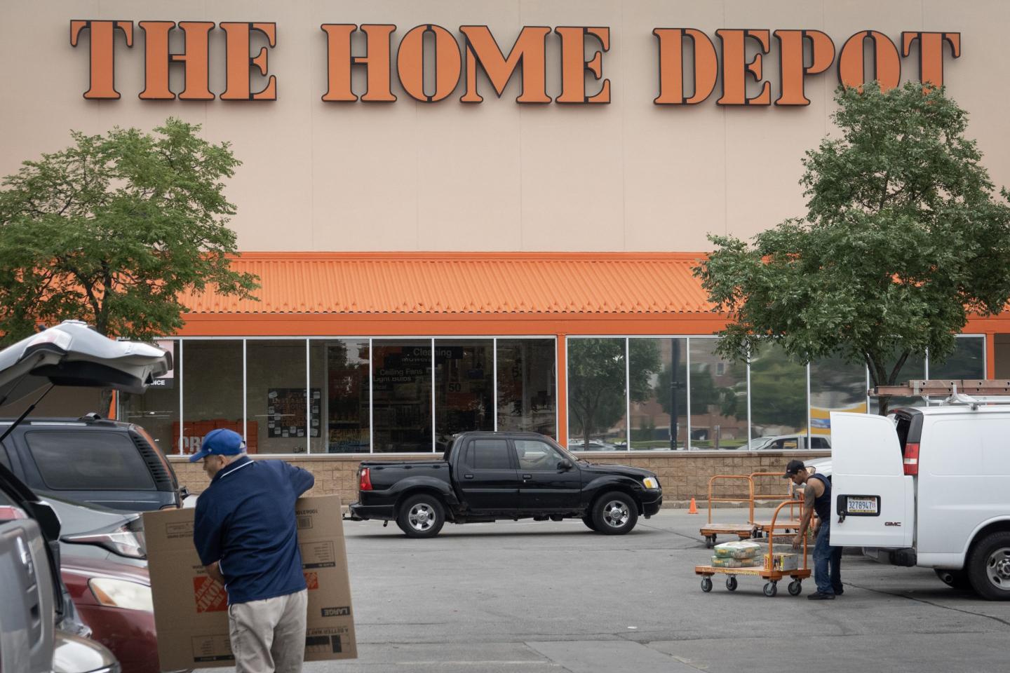Home Depot’s pricing strategy to balance margins and customer loyalty, says analyst