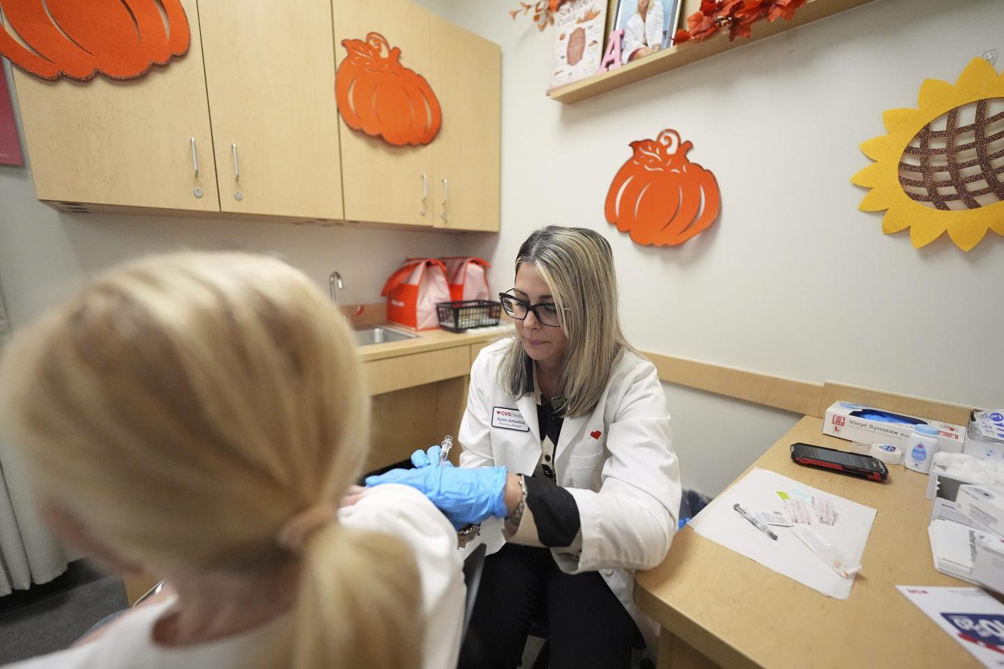 RFK Jr.’s vaccine advisers declined to recommend COVID-19 shots, but here’s how you can still get them and not pay