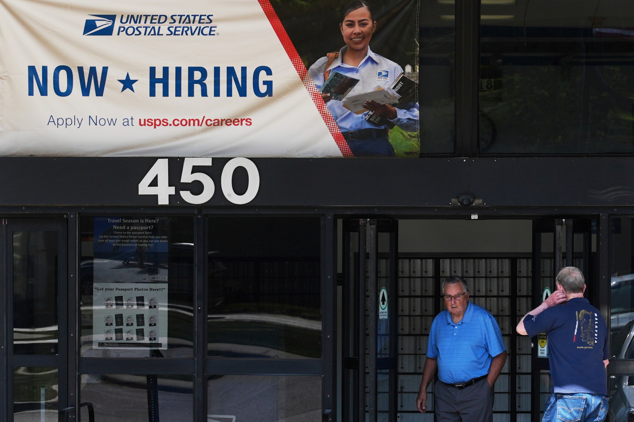 ‘Companies are clearly hoarding workers’: Data shows job openings barely budget, layoffs and quits plummet