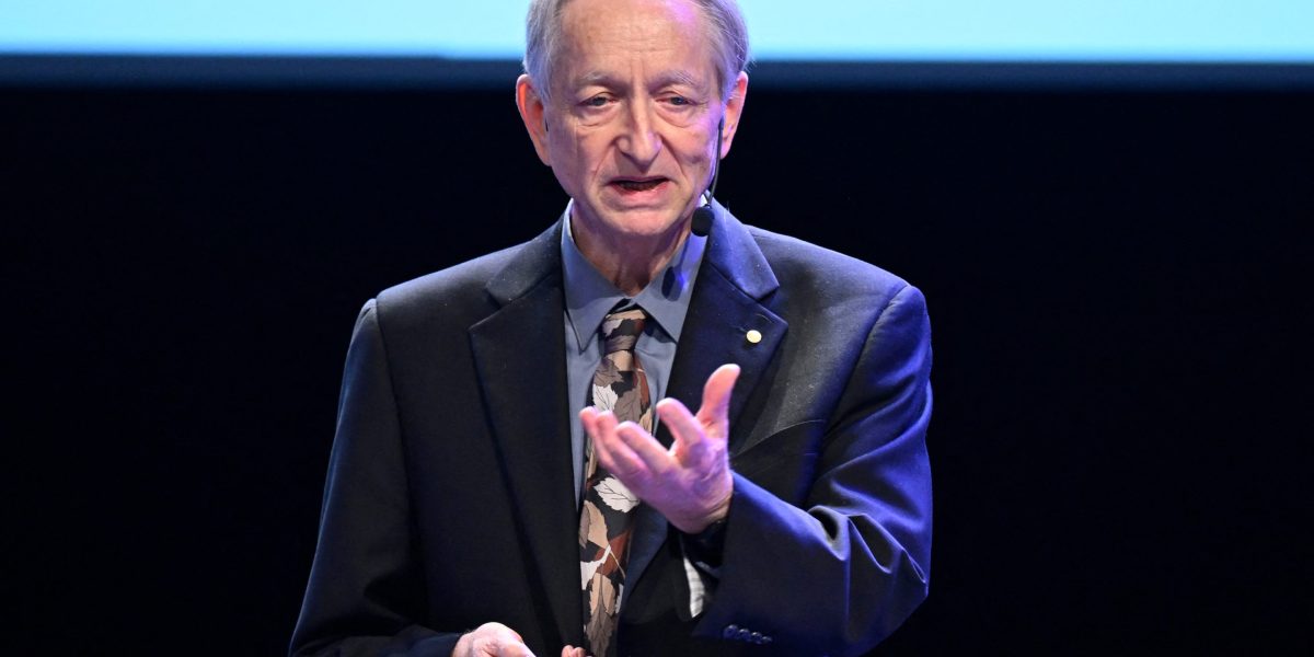Geoffrey Hinton Reaffirms AI's Dire Economic Threat, Citing Mass Unemployment and Soaring Profits