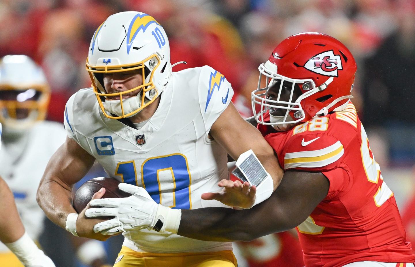 Chiefs tackle Chargers