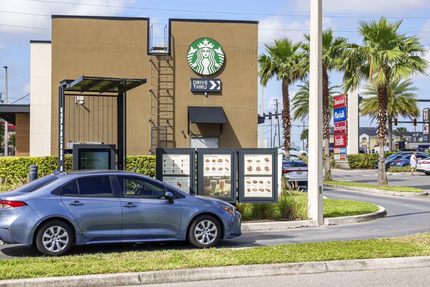 Davenport, Florida, Starbucks Coffee, outside exterior drive thru through.