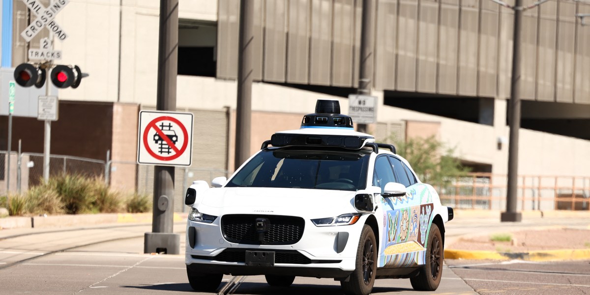 Waymo to partner with Lyft for robotaxi debut in Nashville next year | Fortune