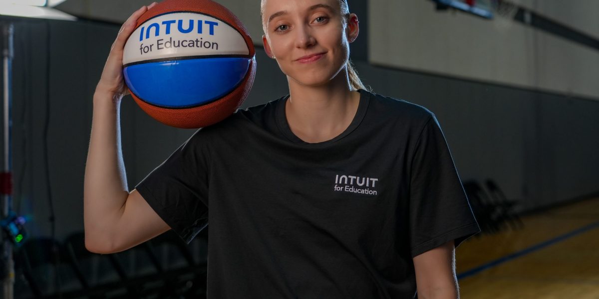 From borrowing her mom's credit card to a $1.5 million net worth, WNBA star Paige Bueckers wasn't prepared for 'super fast' NIL financial jump | Fortune