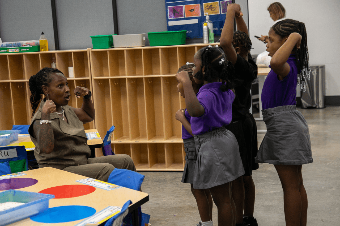 Apryl Shackelford in her classroom with students