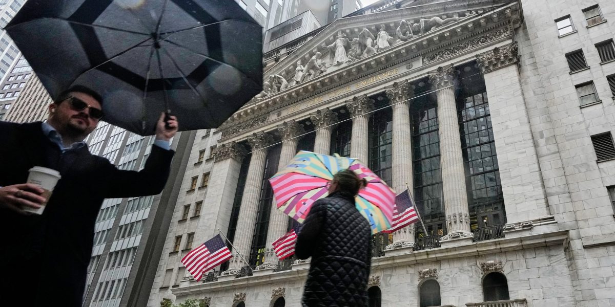 Dow jumps 413 points in 5 minutes as Trump reassures markets 'it will all be fine' | Fortune