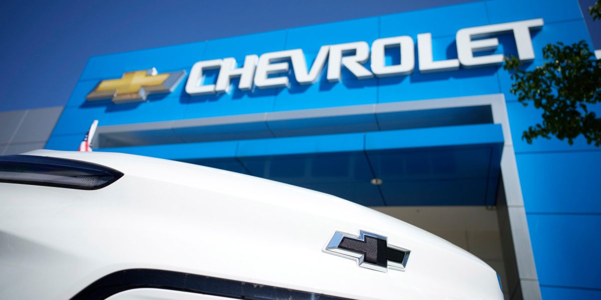 General Motors sees $1.6 billion hit from expiry of EV tax incentives, emissions rules relaxation | Fortune