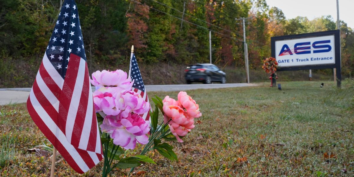 The fatal blast at a military munitions factory was a chain reaction of up to 28,000 pounds of explosives The fatal blast at a military munitions factory was a chain reaction of up to 28,000 pounds of explosives