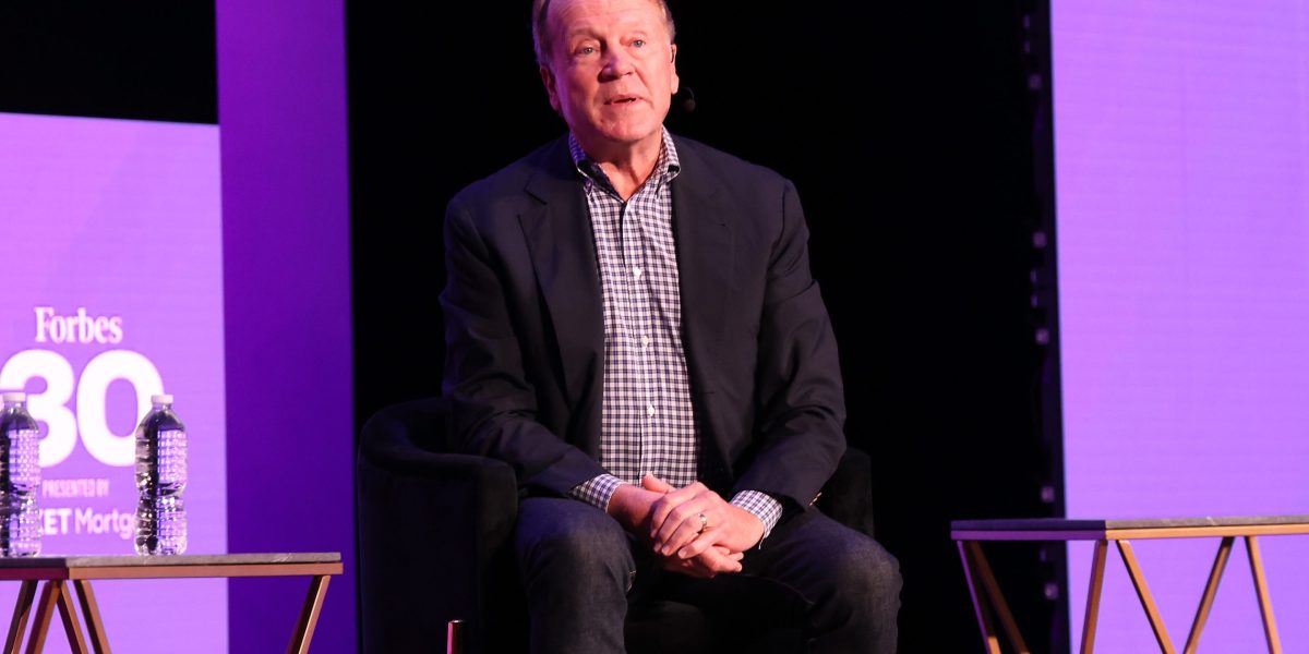 Former Cisco CEO John Chambers navigated the dot-com crash-now he sees the same red flags with AI | Fortune