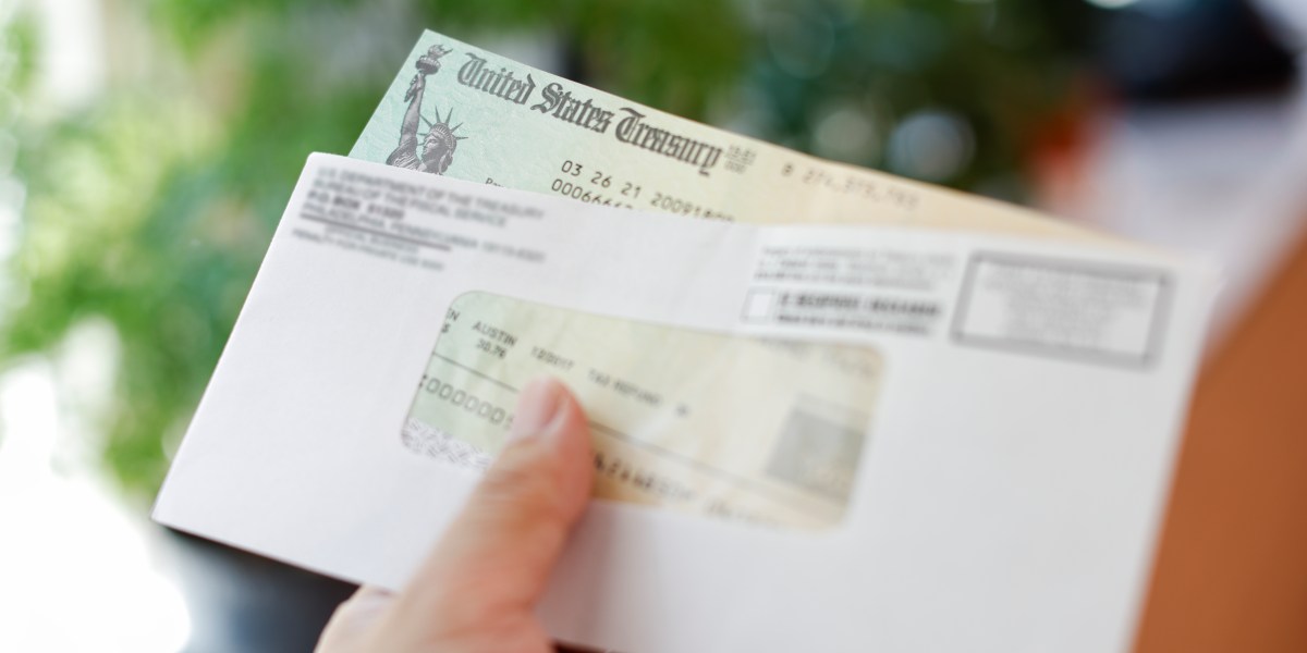 New 2026 tax brackets are here: What higher thresholds and a bigger standard deduction mean for paychecks and the top 1% | Fortune