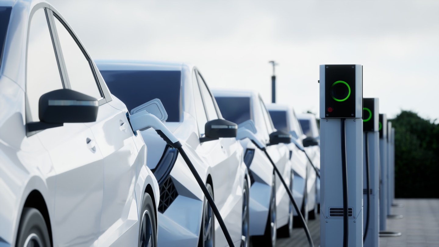 Tesla reports record sales, record storage—but profit slips as tax-credit rush pulls demand forward