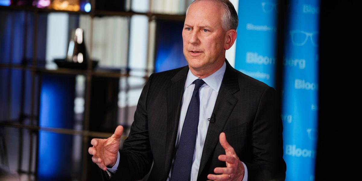 AIG to acquire the majority of renewal rights to Everest Group’s global retail insurance portfolio in  billion deal AIG to acquire the majority of renewal rights to Everest Group’s global retail insurance portfolio in  billion deal