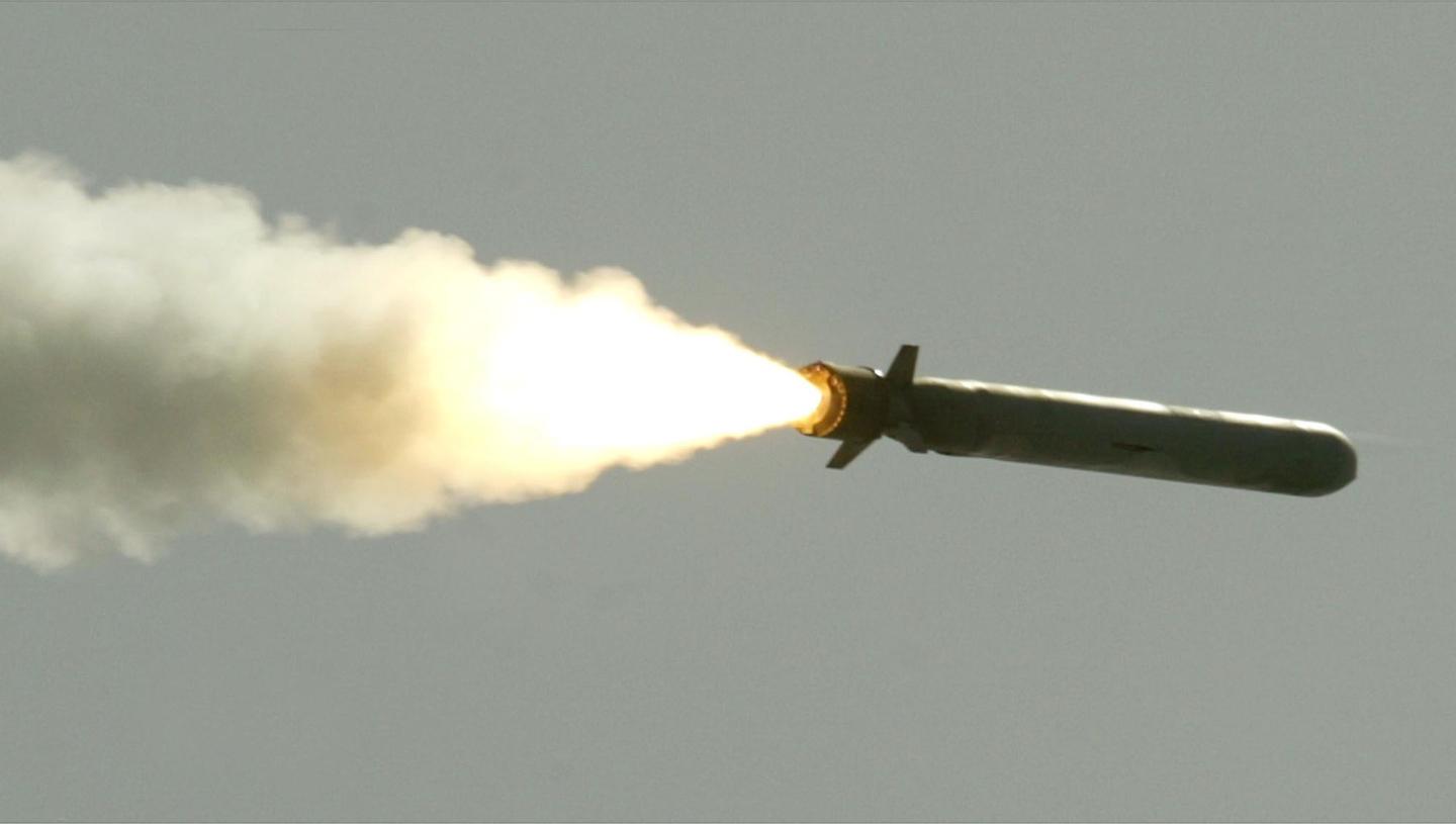 Trump warns Russia he may send Tomahawk missiles to Ukraine if war isn’t settled soon in ‘a new step of aggression’