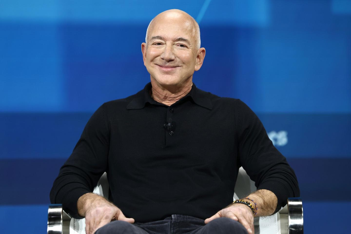 Amazon founder Jeff Bezos warns Gen Z to think twice before dropping out of college to become the next Bill Gates or Mark Zuckerberg: ‘These people are the exception’