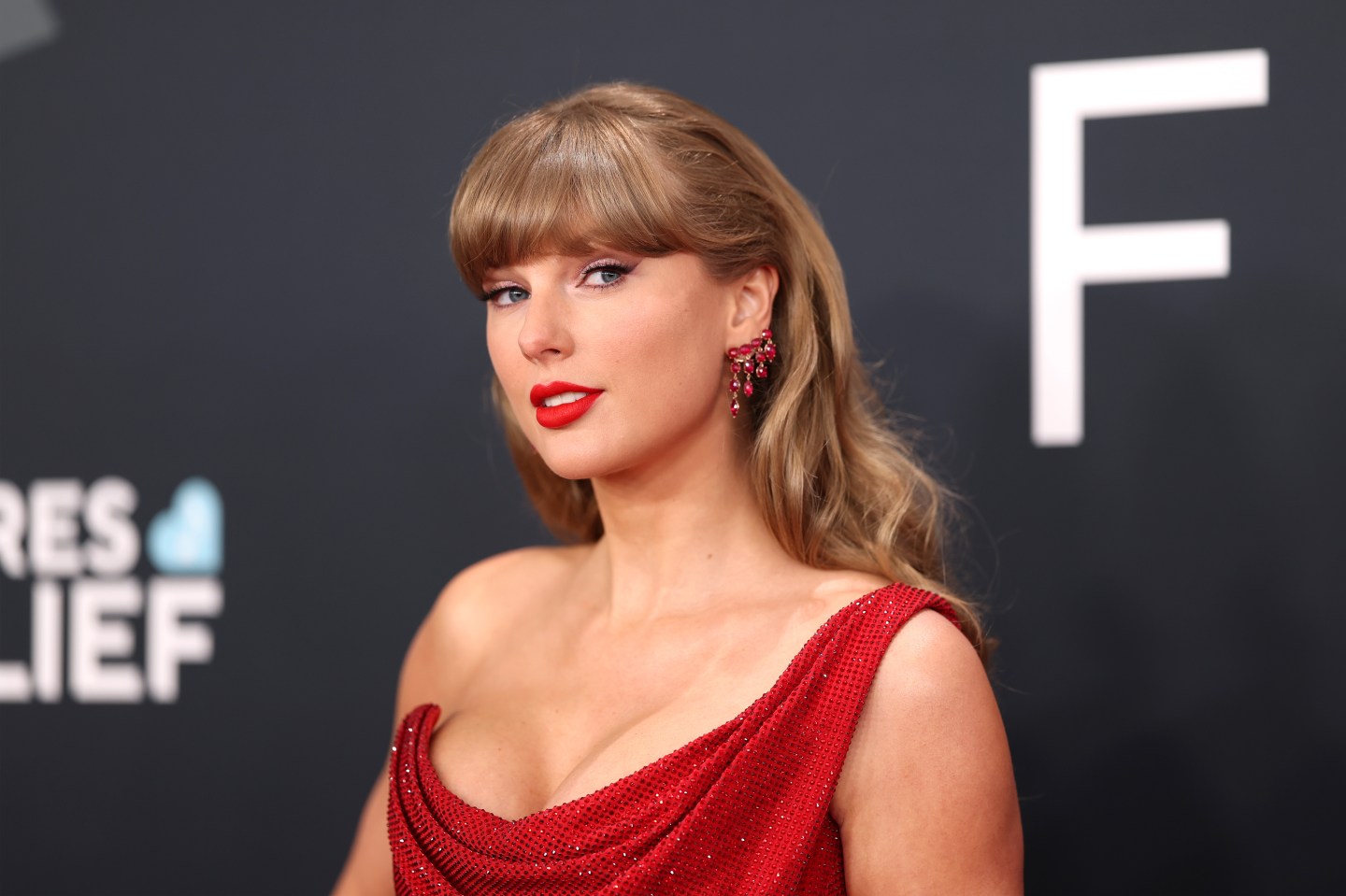 Taylor Swift knows how to reclaim an insult. She just did it for the ‘girlboss’
