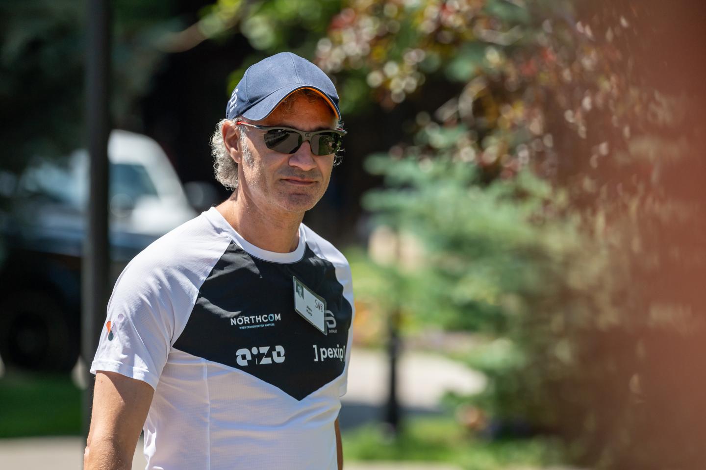 How Palantir’s CEO forged a connection with investors by writing spicy shareholder letters that quote philosophers and skewer ‘technocratic elites’