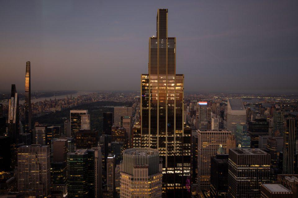 The JPMorgan Chase and Co. global headquarters building, center, at 270 Park Avenue in New York, US, on Saturday, Oct. 4, 2025.