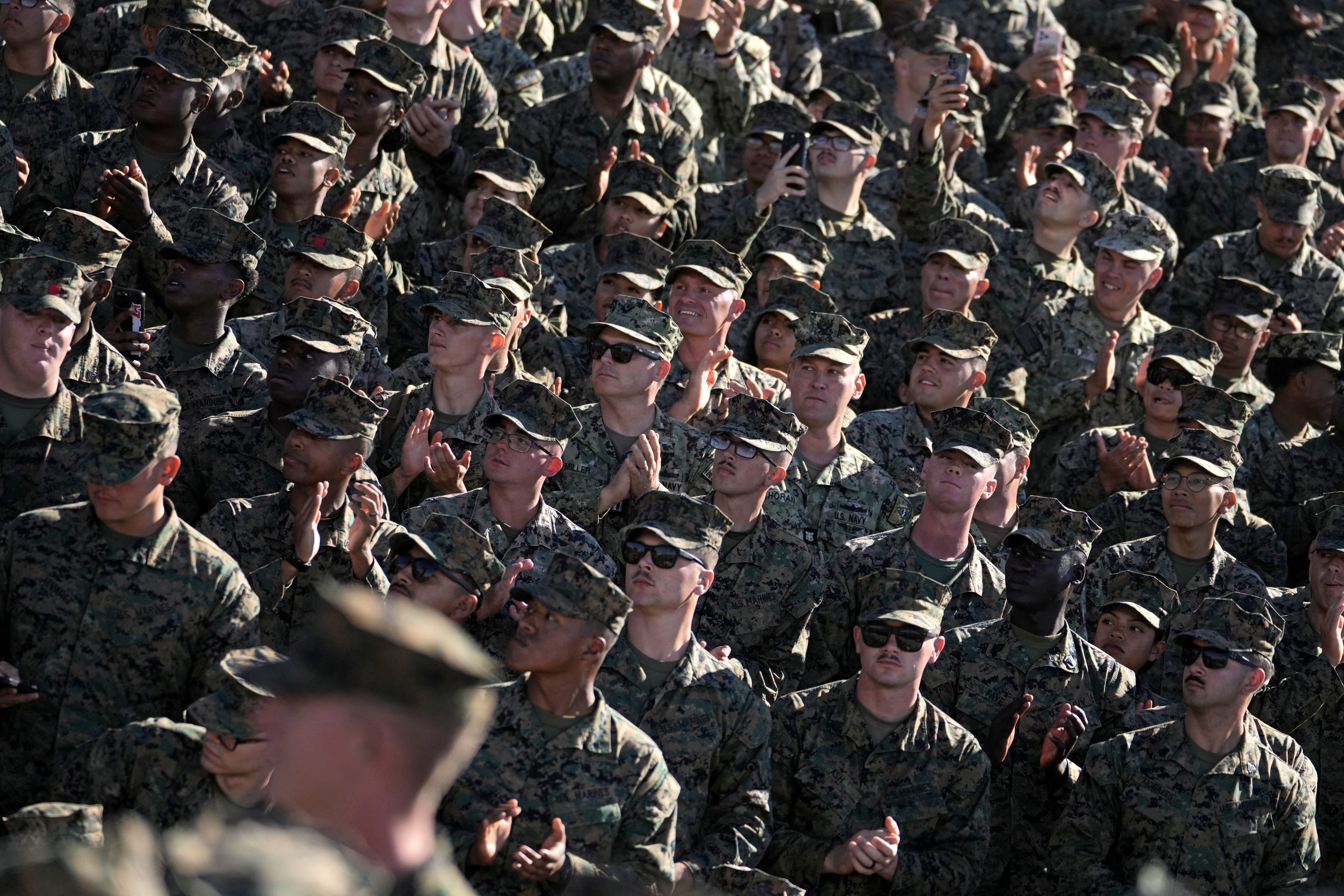 This mysterious billionaire and top Trump backer is behind a $130 million donation to pay troops during the government shutdown, report says thumbnail