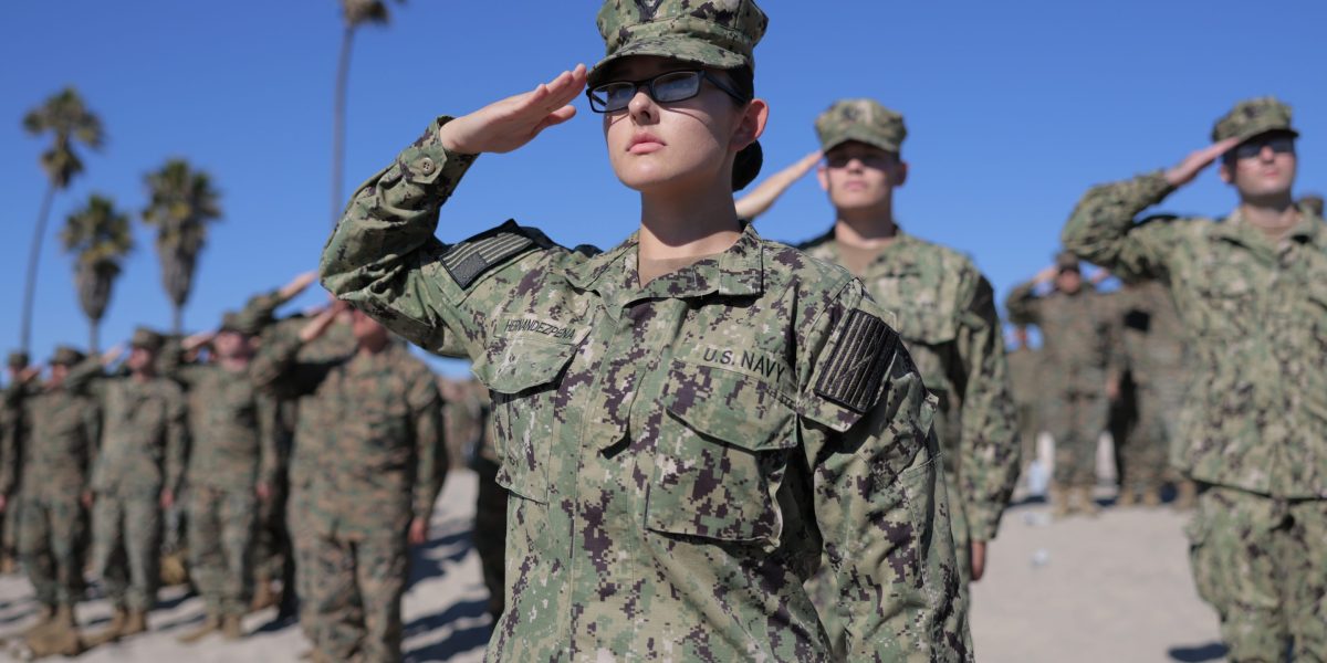 1.3 million active-duty service members face missed paychecks as government shutdown stubbornly lags on