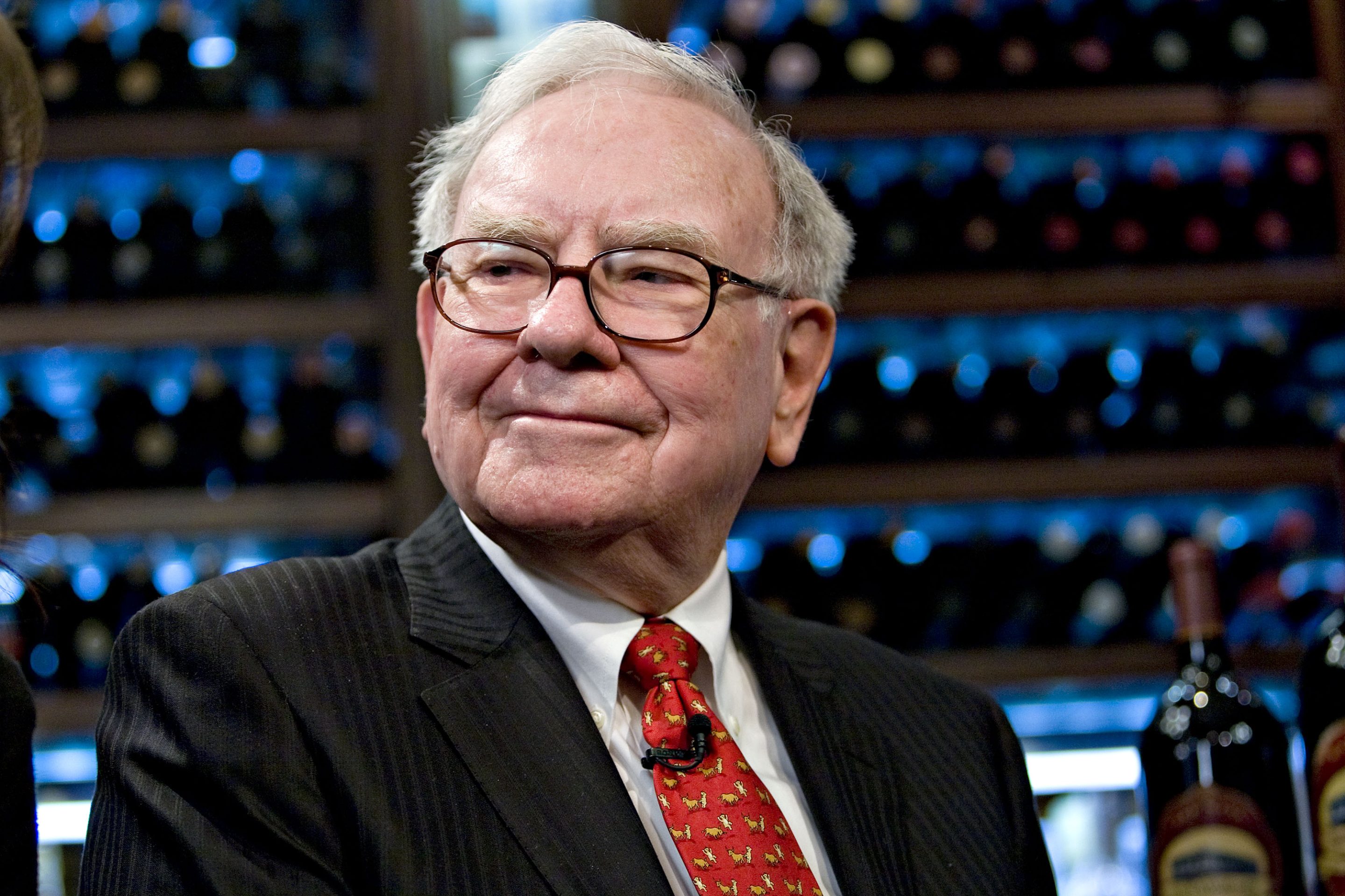 Warren Buffett plowed more than $1 billion into three stocks, and it says a  lot about where he sees consumer priorities are right now: Houses, beer,  and gas | Fortune