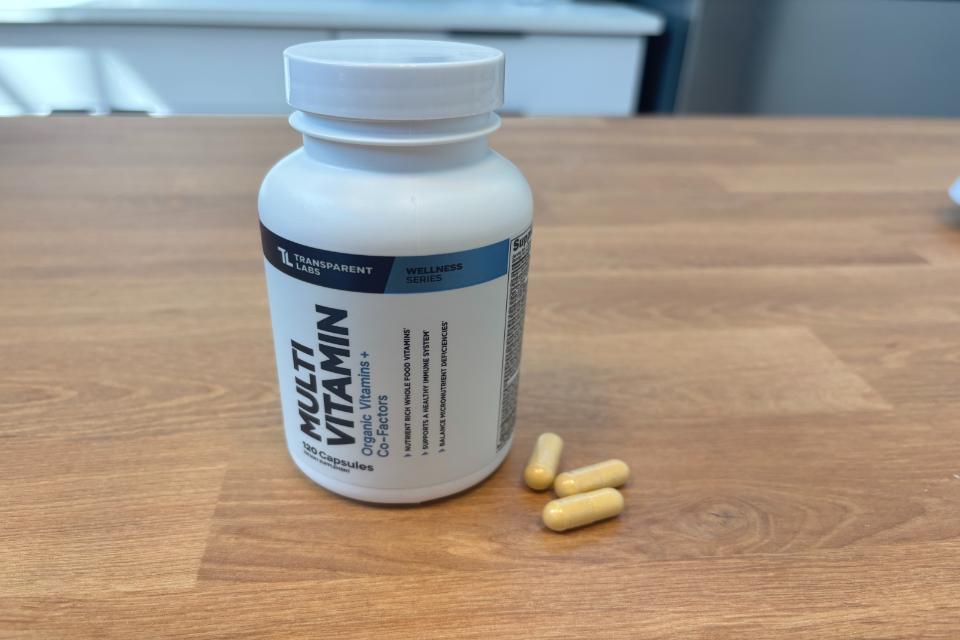Transparent-Labs-teen-multivitamin2