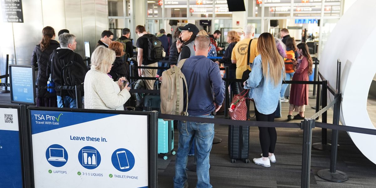 Hundreds of flights are getting canceled every day. Here’s what to know about the 10% reduction caused by the government shutdown