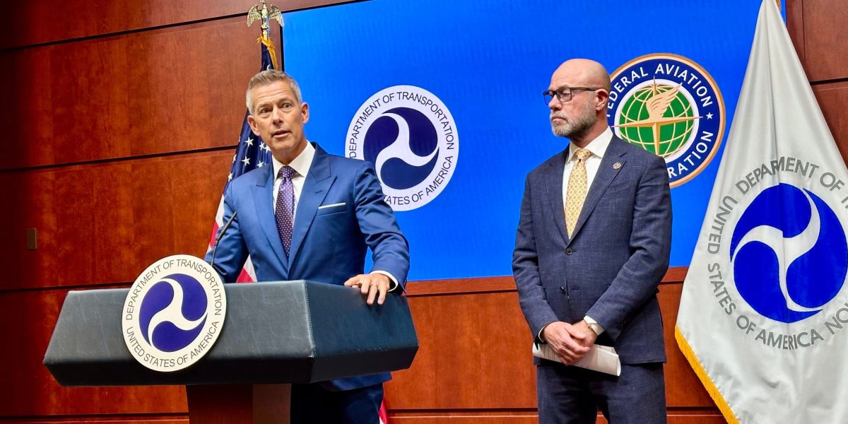 La FAA de Trump castigó a la mayoría de los funcionarios de tráfico aéreo del país otorgando sólo bonificaciones de 10.000 dólares a los aviones 776, con entrada perfecta al sistema.