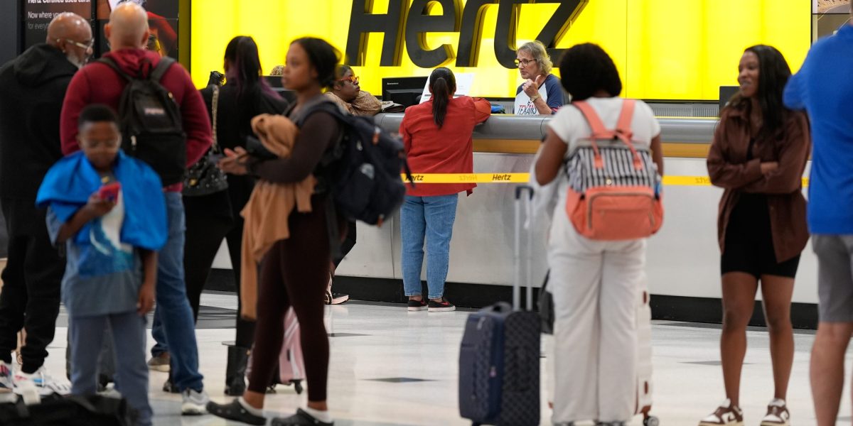 Hertz sees 20% spike in one-way rentals amid air traffic chaos | Fortune