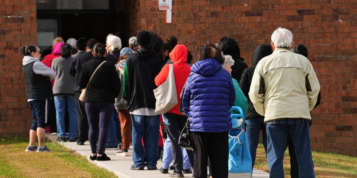 Supreme Court issues emergency order to block full SNAP payments after some states quickly paid the food benefits Supreme Court issues emergency order to block full SNAP payments after some states quickly paid the food benefits