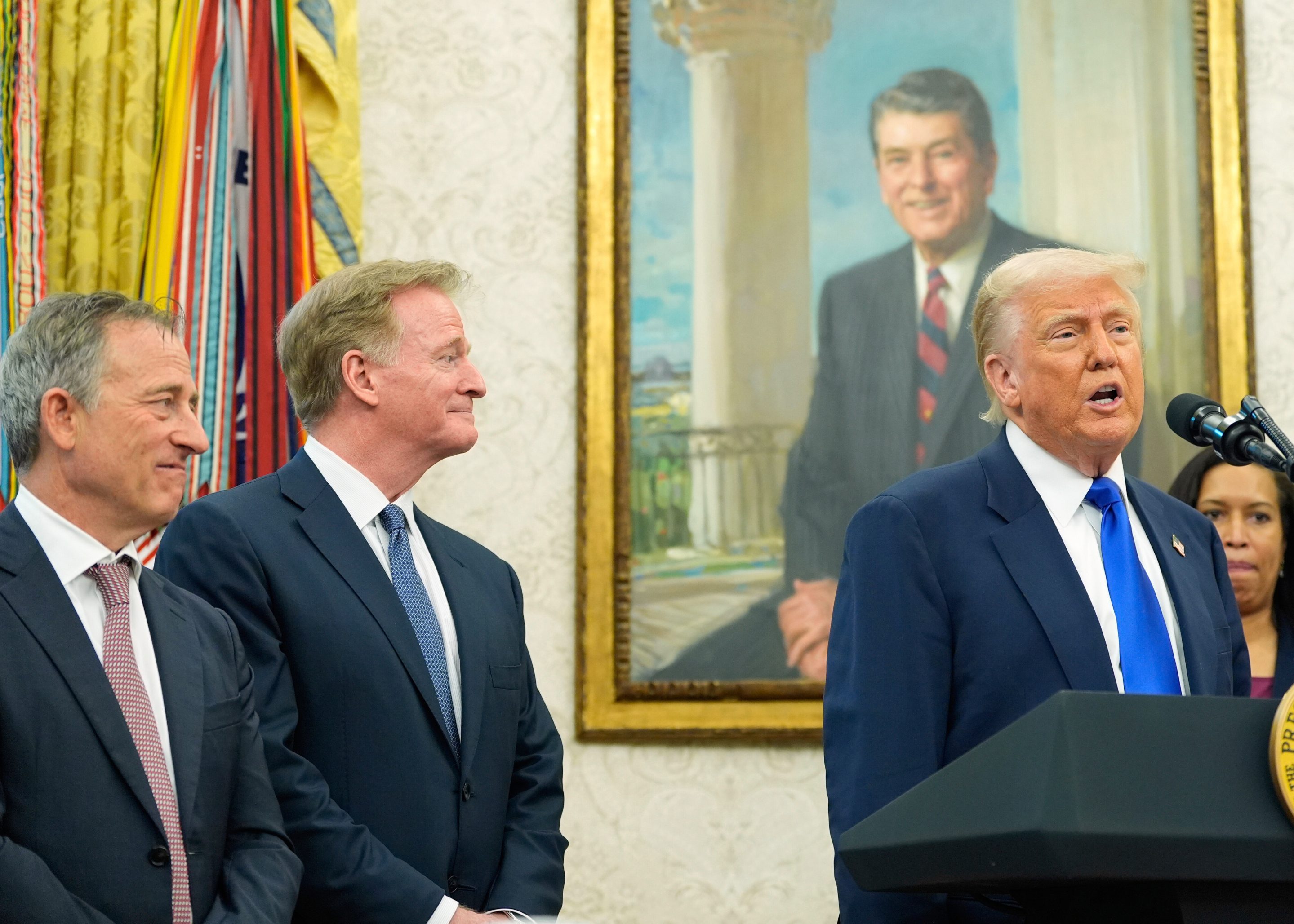 ‘That would surely be a beautiful name’: White House responds to ESPN report that Trump wants Commanders stadium named after him