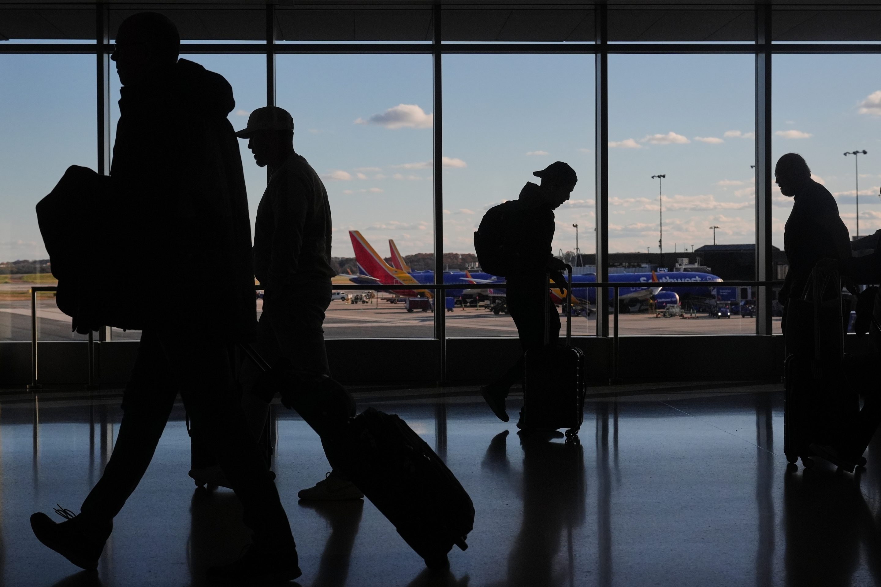 fortune.com - Josh Funk - FAA is silent but airlines see a busy and healthy Thanksgiving travel season