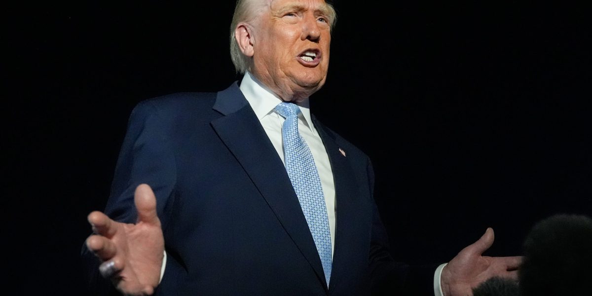 The rural and urban halves of America don't agree on much, with a big exception: 'One thing that truly unites the country is economic angst' | Fortune