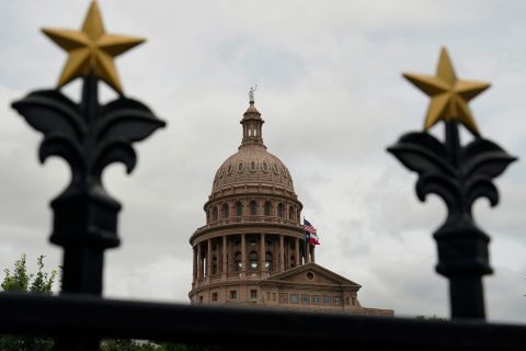 Supreme Court blocks ruling that Texas redistricting map likely