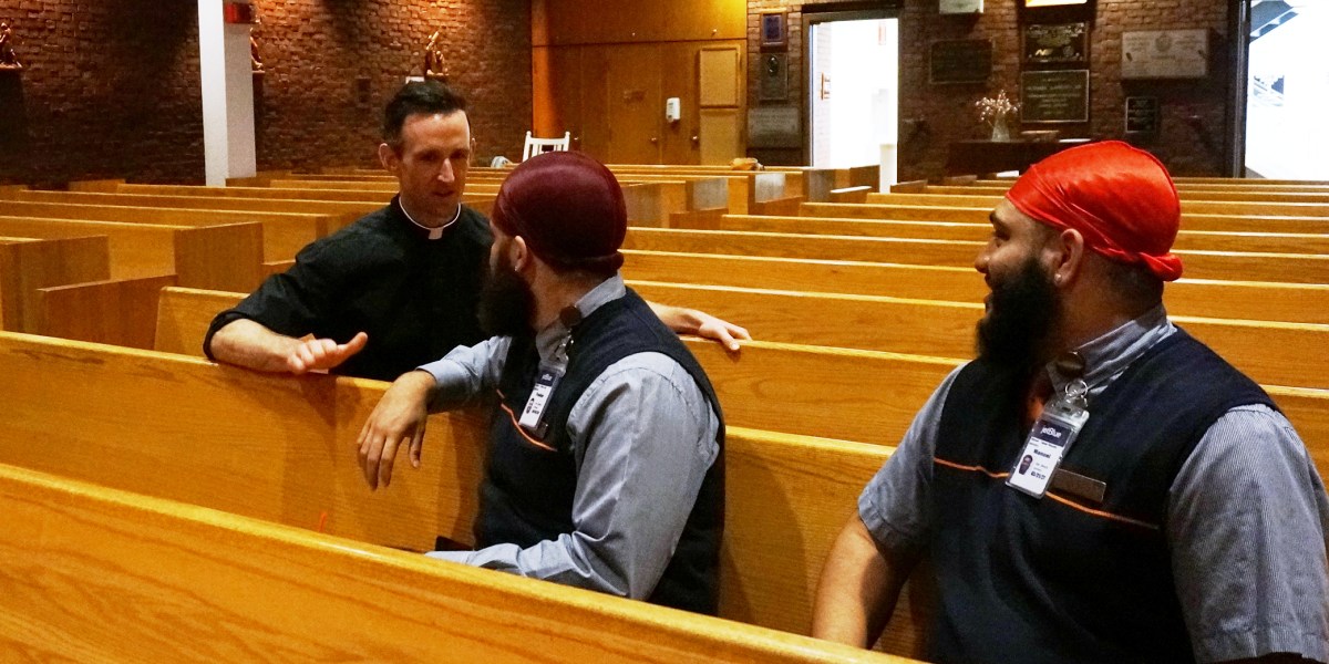 'It's a little escape': Airport workers find refuge in airport chapels during Thanksgiving rush | Fortune