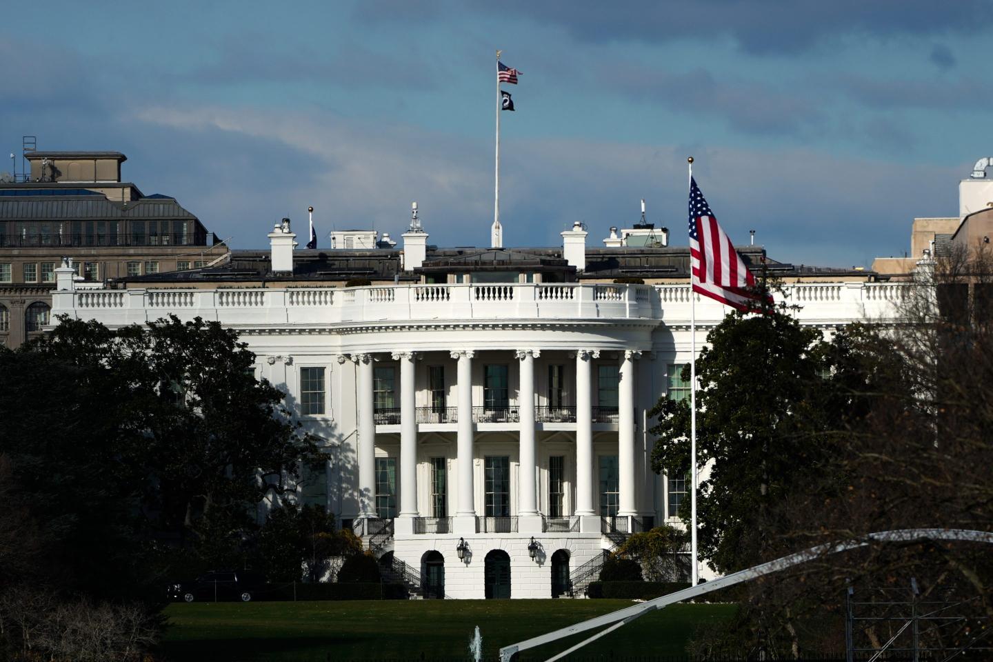 Trump commutes 7-year prison sentence for private equity exec convicted in scheme to defraud more than 10,000 investors