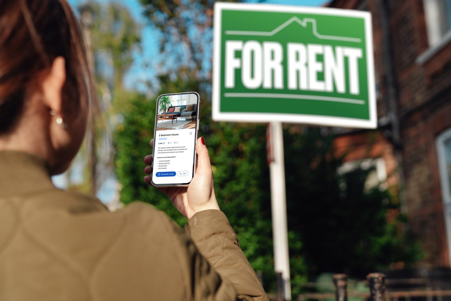 RealPage, a rent pricing software, helps landlords charge the highest possible rent by accessing confidential data, critics argue.
