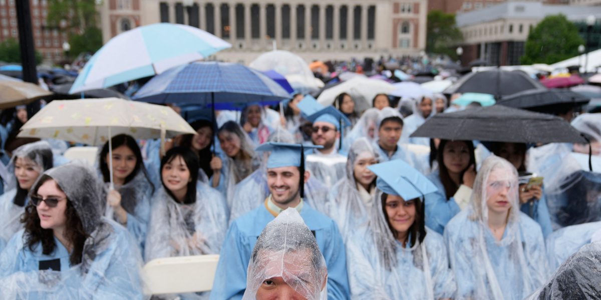 Is college worth the cost? Even graduates don’t think so anymore Is college worth the cost? Even graduates don’t think so anymore