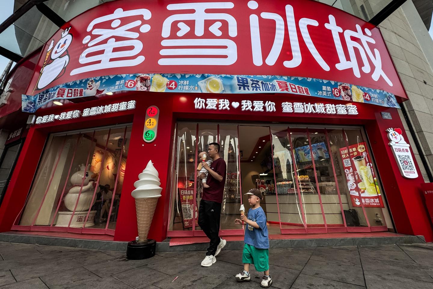 A Chinese ice cream chain, powered by super-cheap cones, now has more outlets than McDonald’s