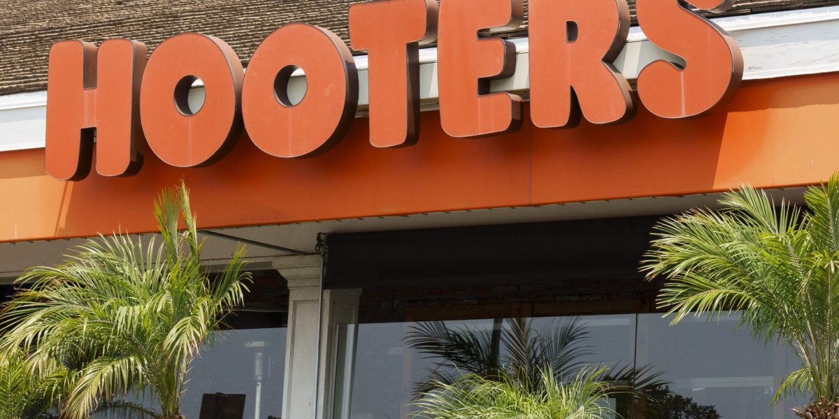 Hooters CEO says private equity turned it into a 'boys club hangout'-Now he's plotting a family-friendly makeover | Fortune