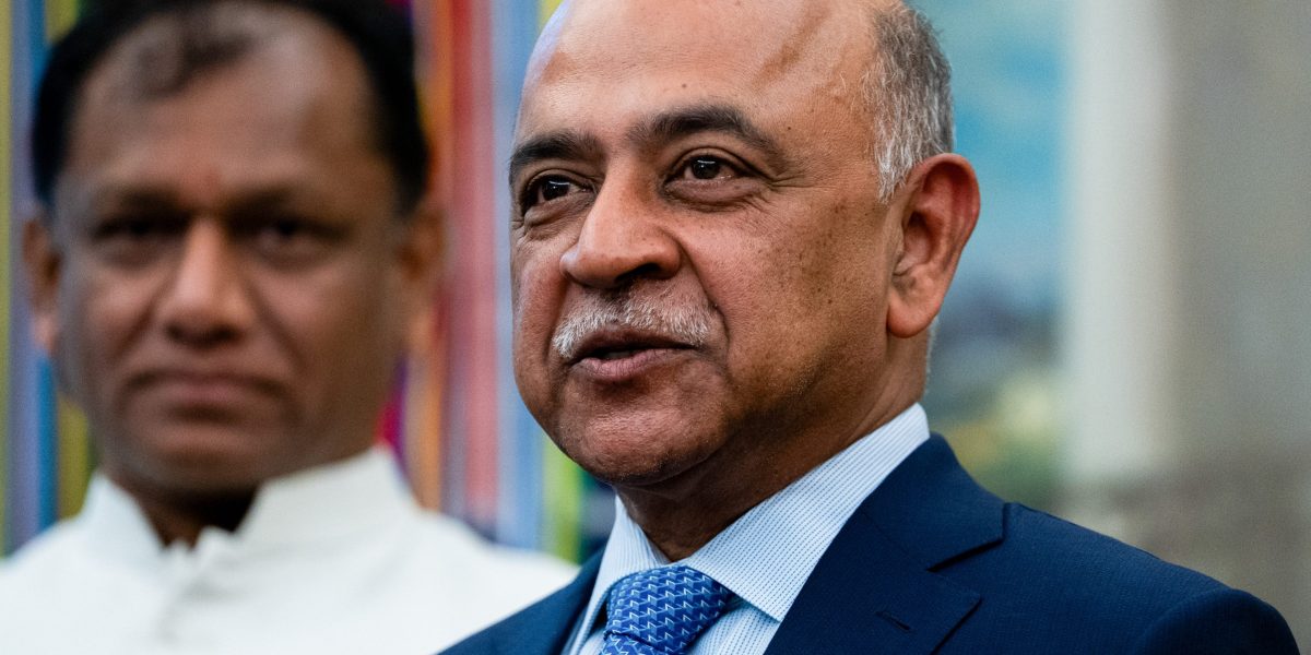 IBM’s CEO disagrees with JPMorgan CEO Jamie Dimon’s disdain for texting in meetings: ‘Telling people they can’t use their technology would be weird’ IBM’s CEO disagrees with JPMorgan CEO Jamie Dimon’s disdain for texting in meetings: ‘Telling people they can’t use their technology would be weird’