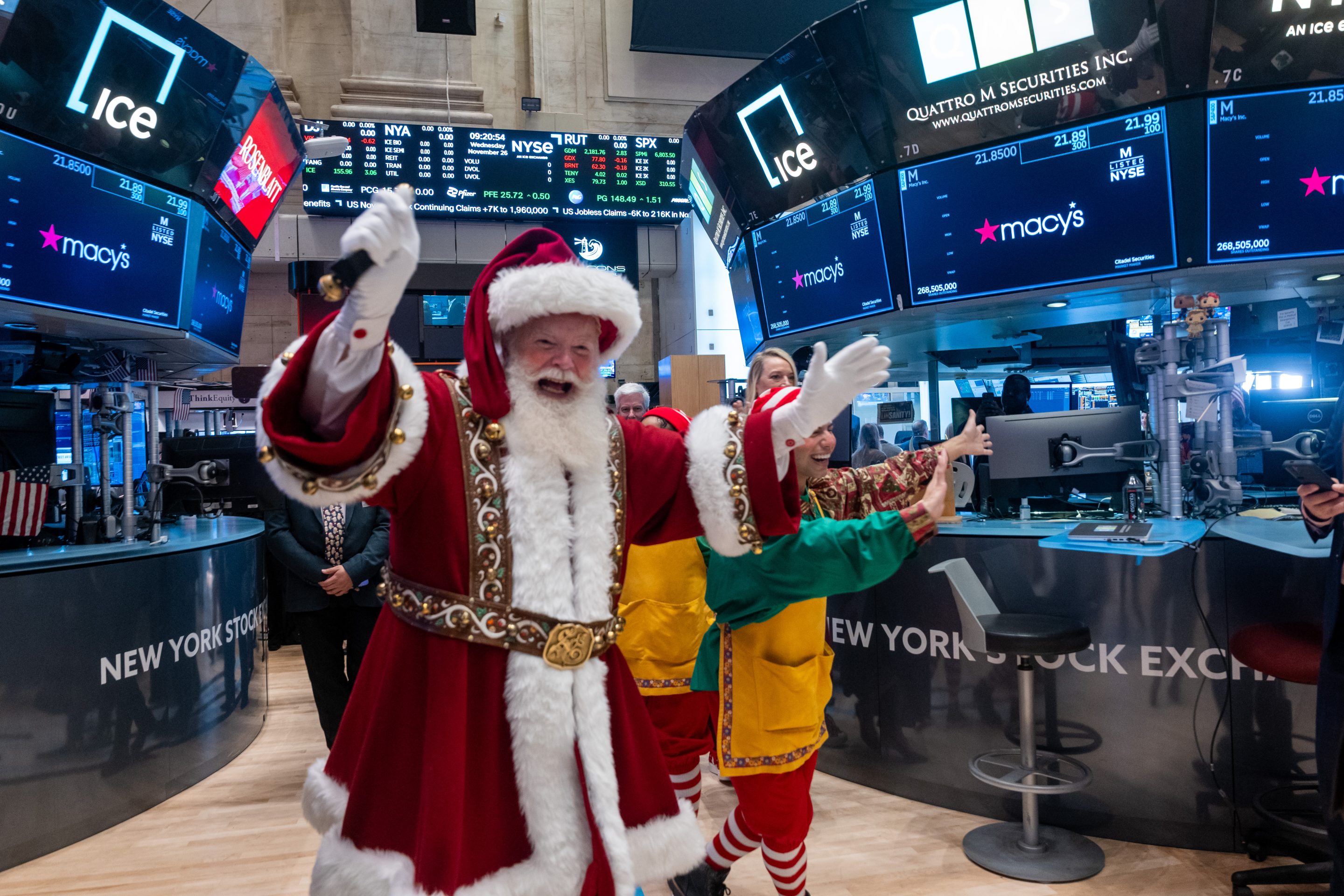 fortune.com - Jason Ma - Santa is coming to Wall Street early this season, and analysts say 2026 is shaping up to be another big year of gains