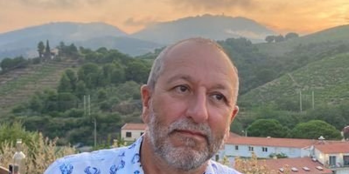 Los analistas que califican el auge de la burbuja de las puntocom dicen que los estadounidenses han hecho oídos sordos a las advertencias sobre la IA y un colapso peor que el de 2008.