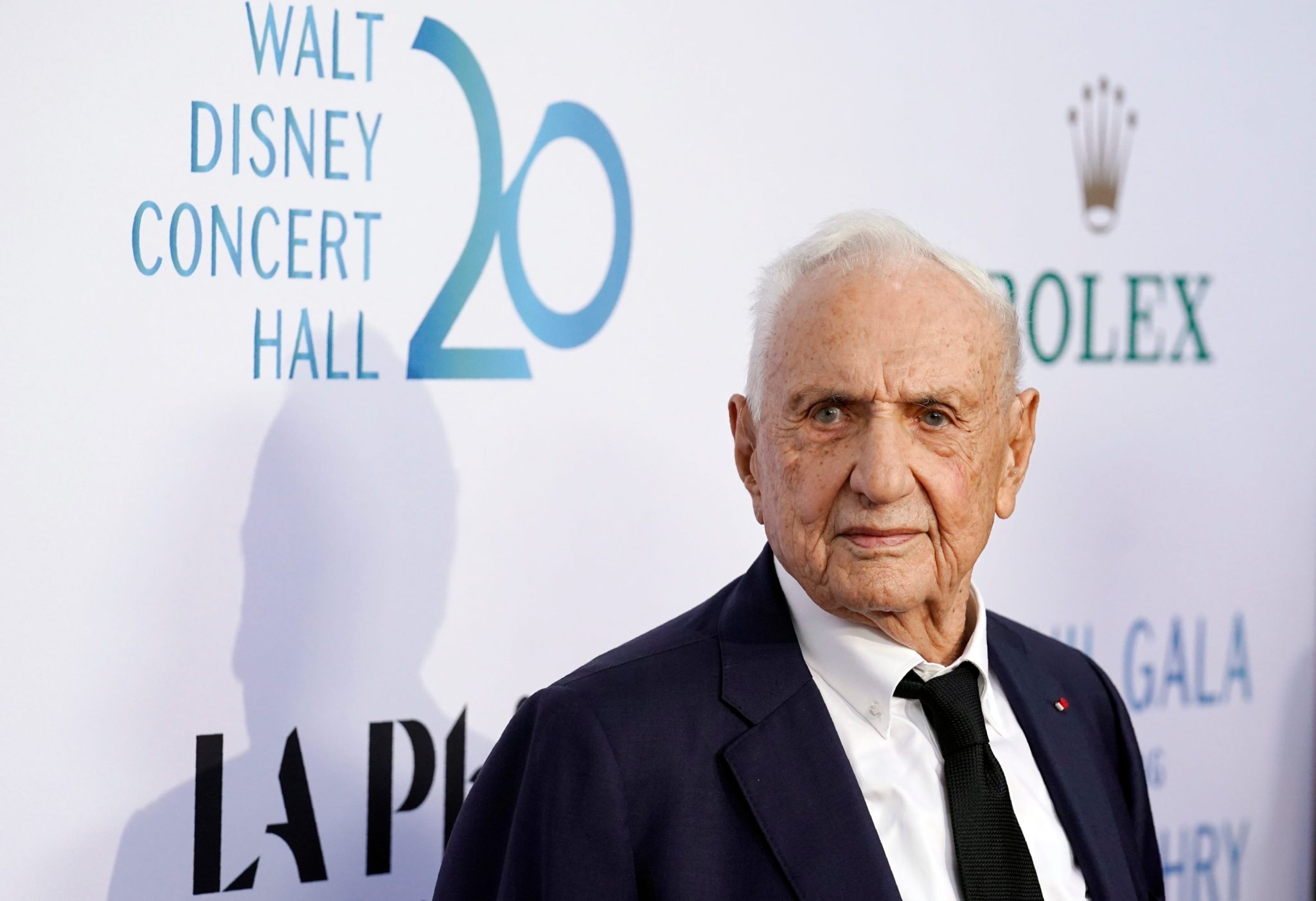 Frank Gehry, star architect behind pop-art masterpieces dotting the globe, dies at 96