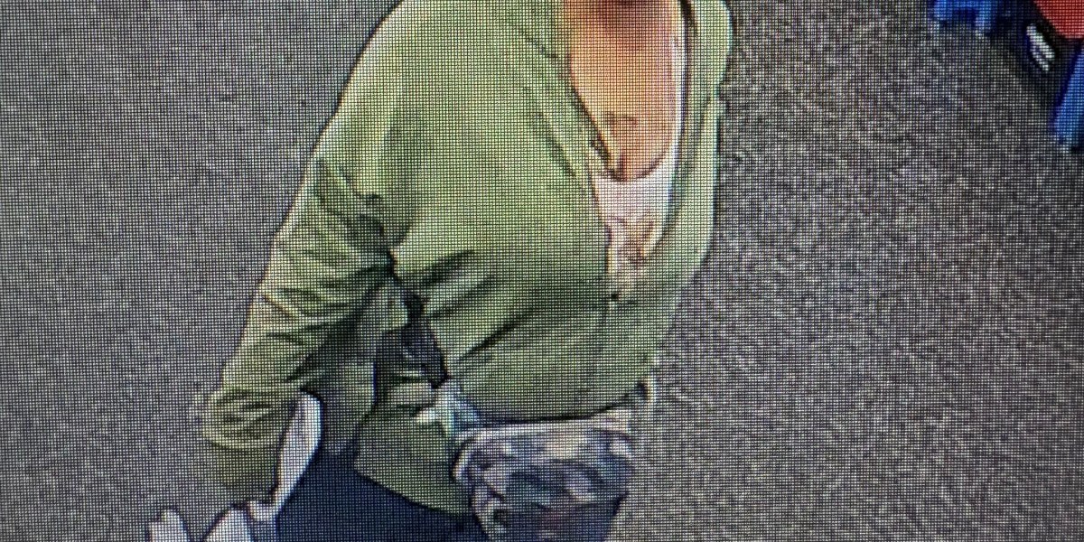 33-year-old woman charged with attempted mayhem after Mississippi Walmart sells razorblade bread