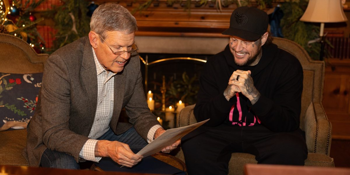 Jelly Roll, country-rap superstar who found music while serving prison time, pardoned by Tennessee governor in front of Christmas Tree Jelly Roll, country-rap superstar who found music while serving prison time, pardoned by Tennessee governor in front of Christmas Tree