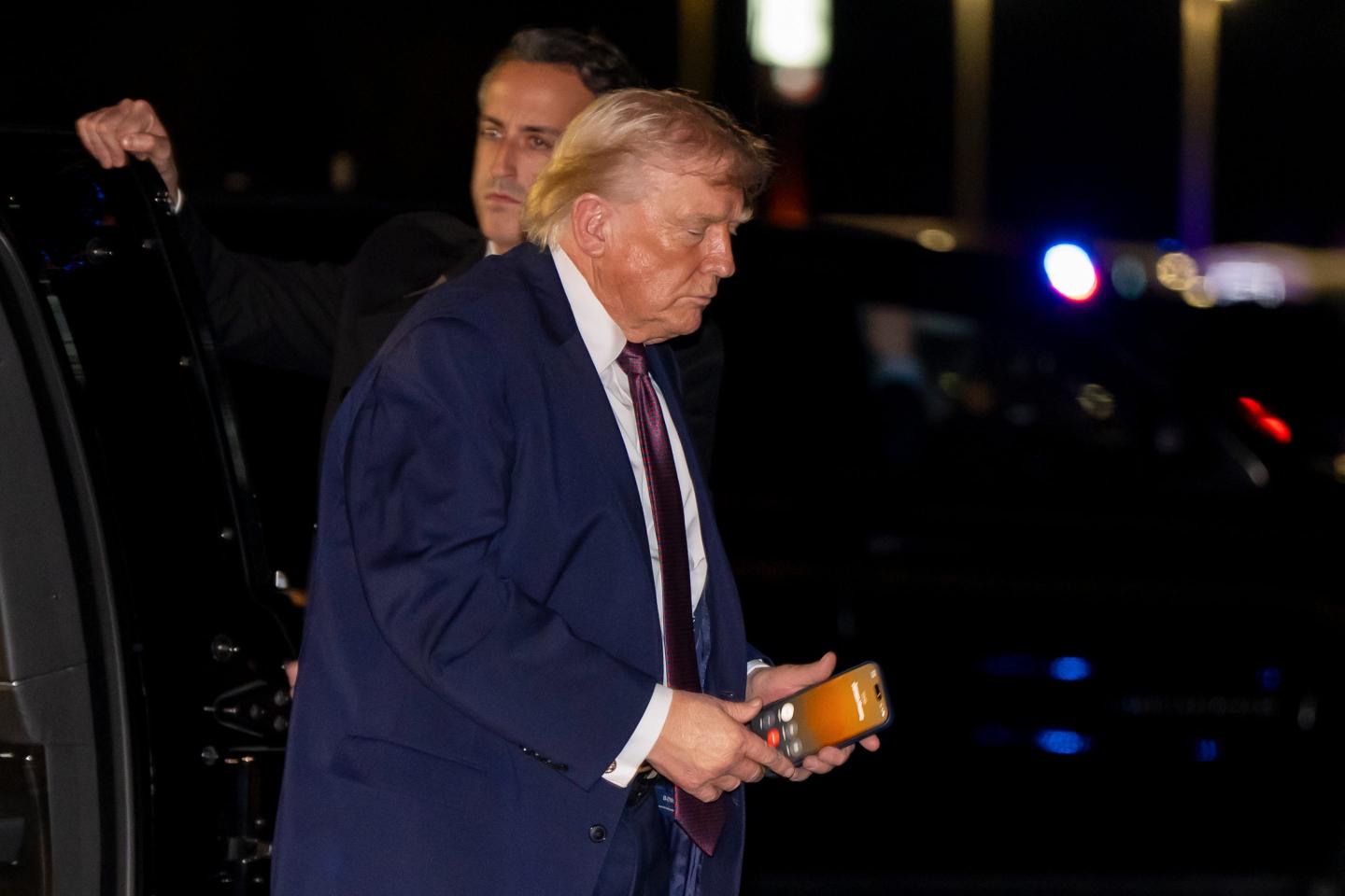 President Donald Trump departs on Air Force One at Rocky Mount-Wilson Regional Airport, Friday, Dec. 19, 2025, in Elm City, N.C.