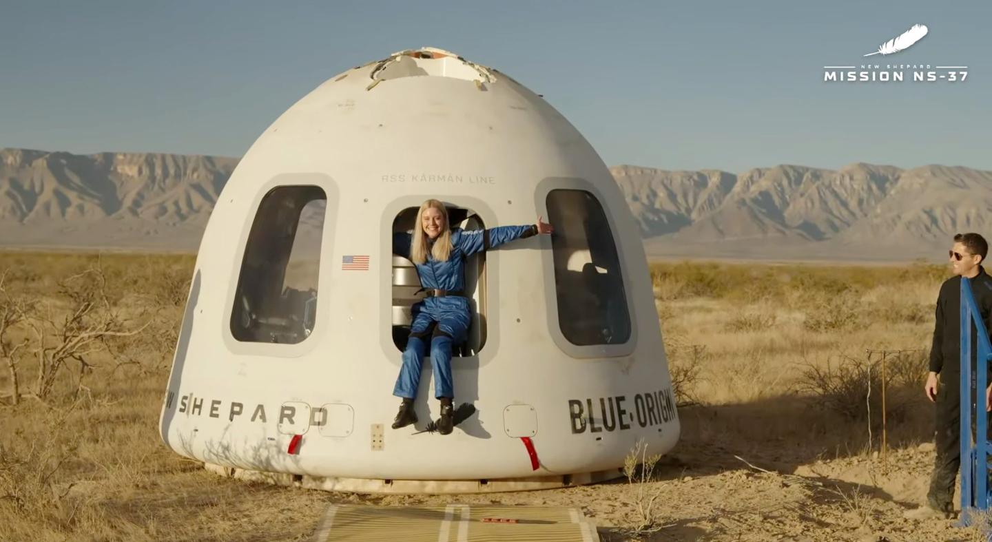 Paraplegic engineer becomes the first wheelchair user to blast into space — laughing all the up, while on board a Blue Origin rocket