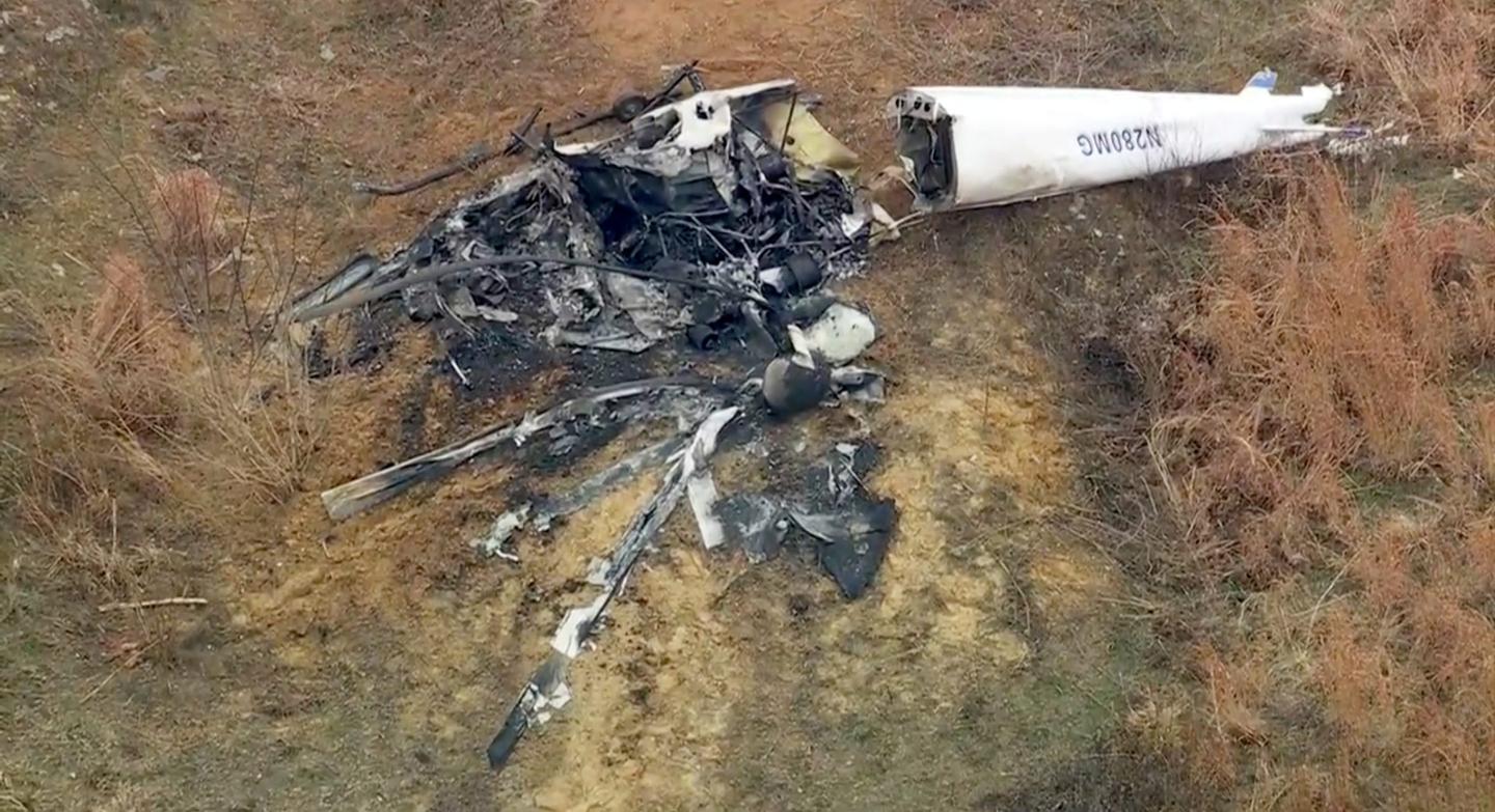 Midair helicopter crash in New Jersey leaves one dead and another critically injured
